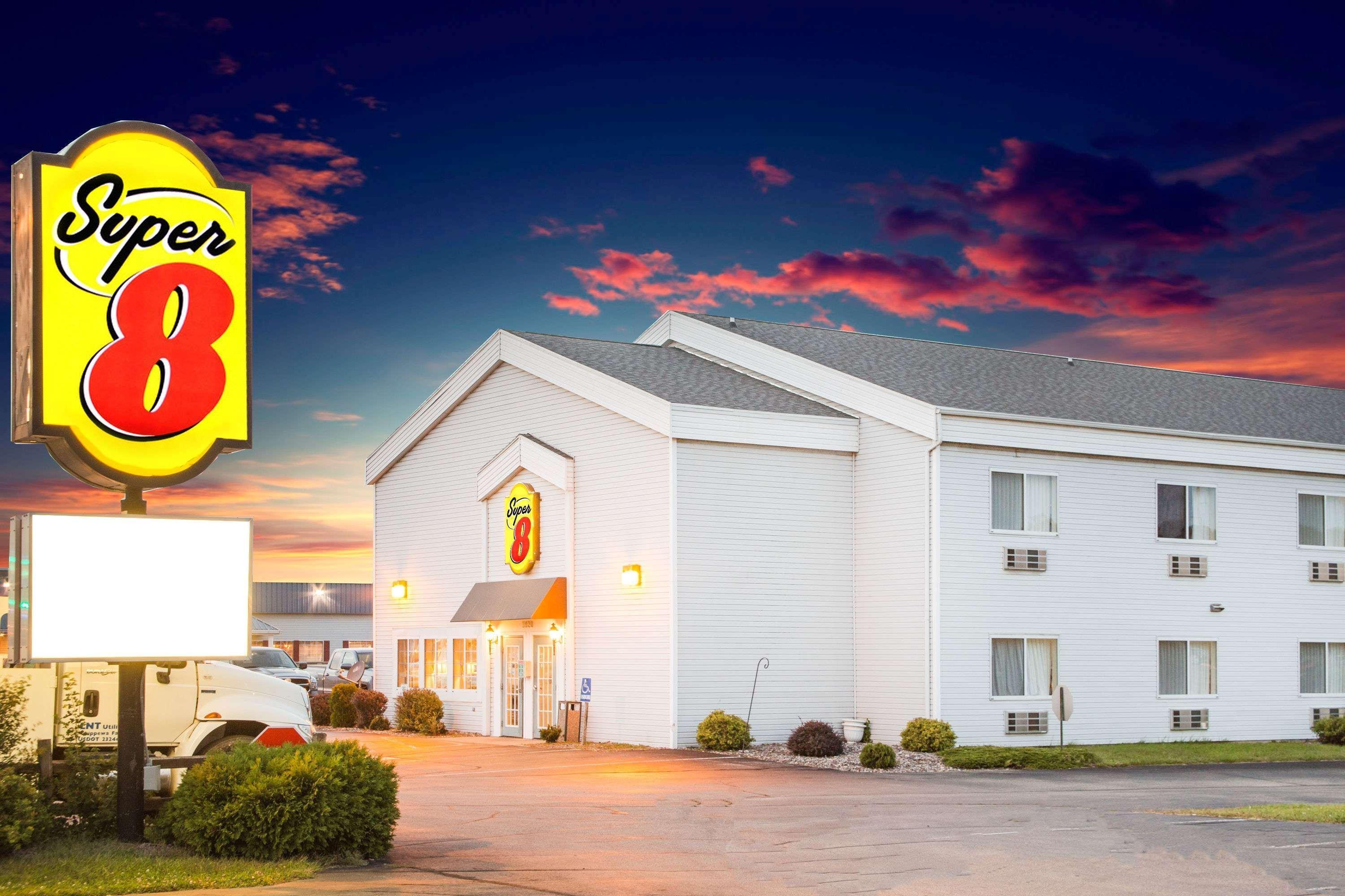 Hotel Super 8 By Wyndham Prairie Du Chien Exteriér fotografie